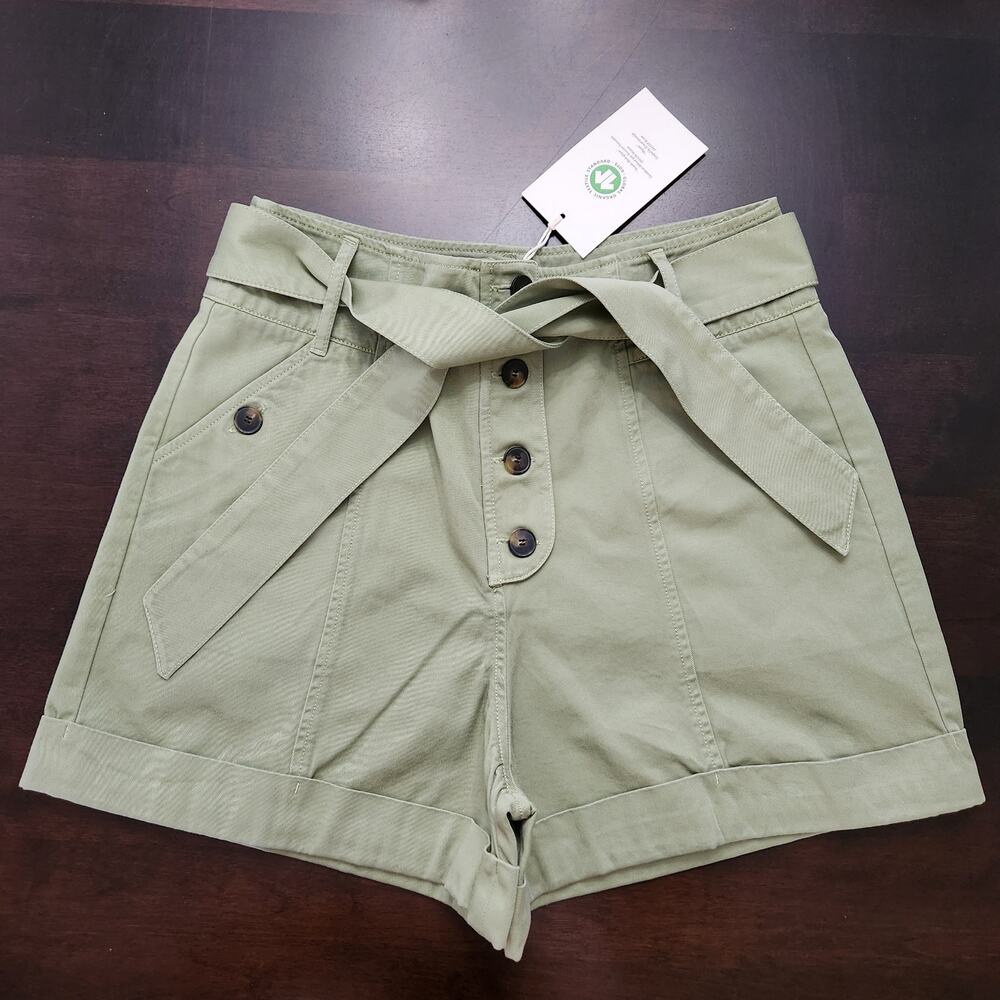 NWT Sezane Short Marcus Kaki Clair Size 38 - US 6